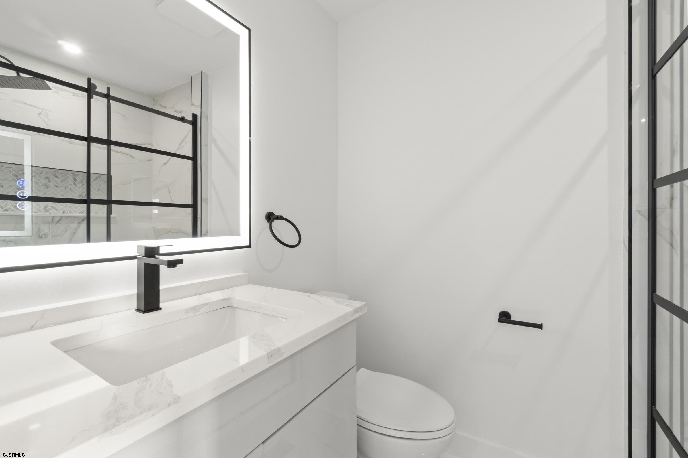 811 N Burghley Ave Ave