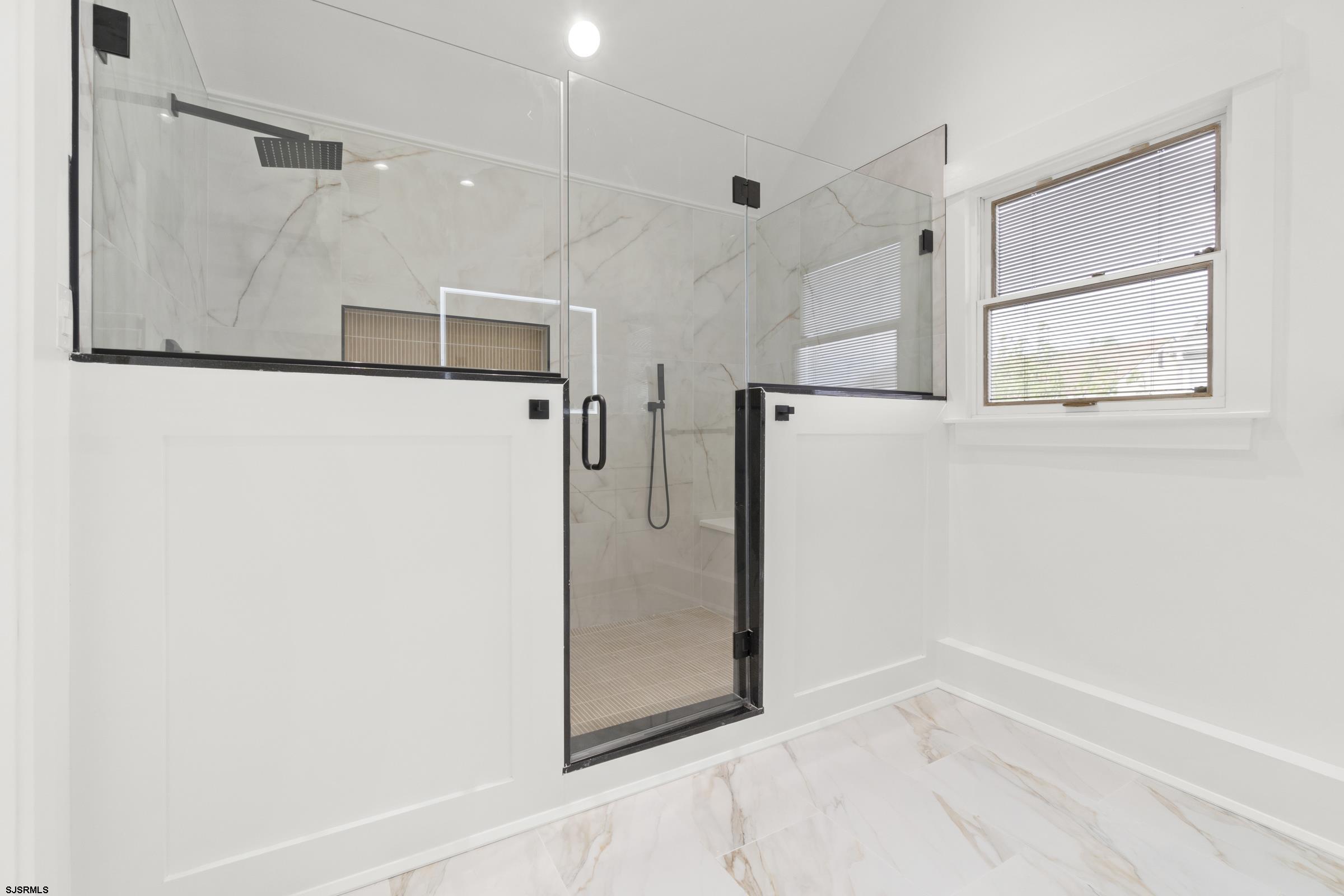 811 N Burghley Ave Ave