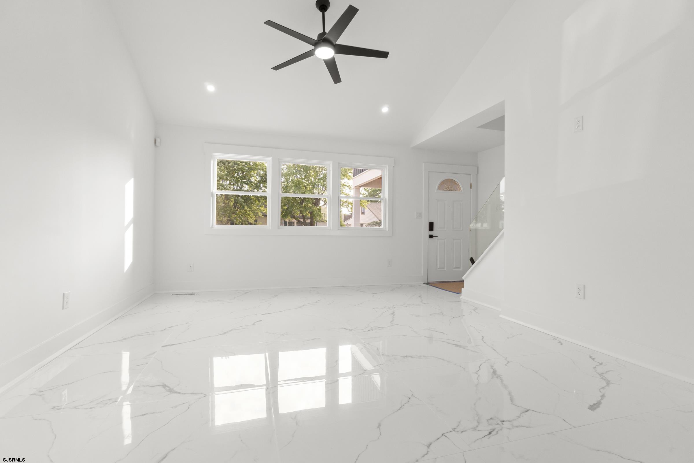 811 N Burghley Ave Ave