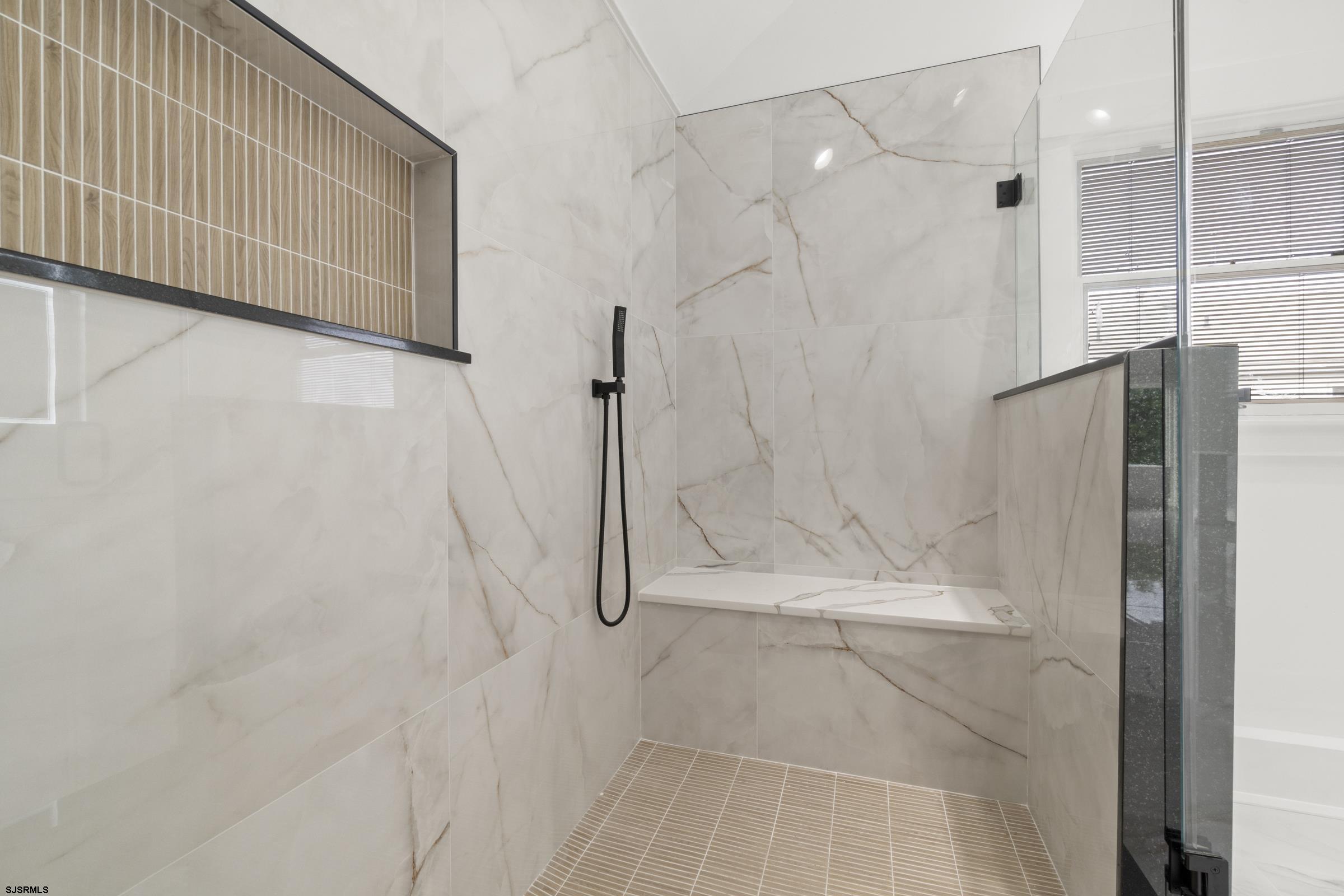 811 N Burghley Ave Ave