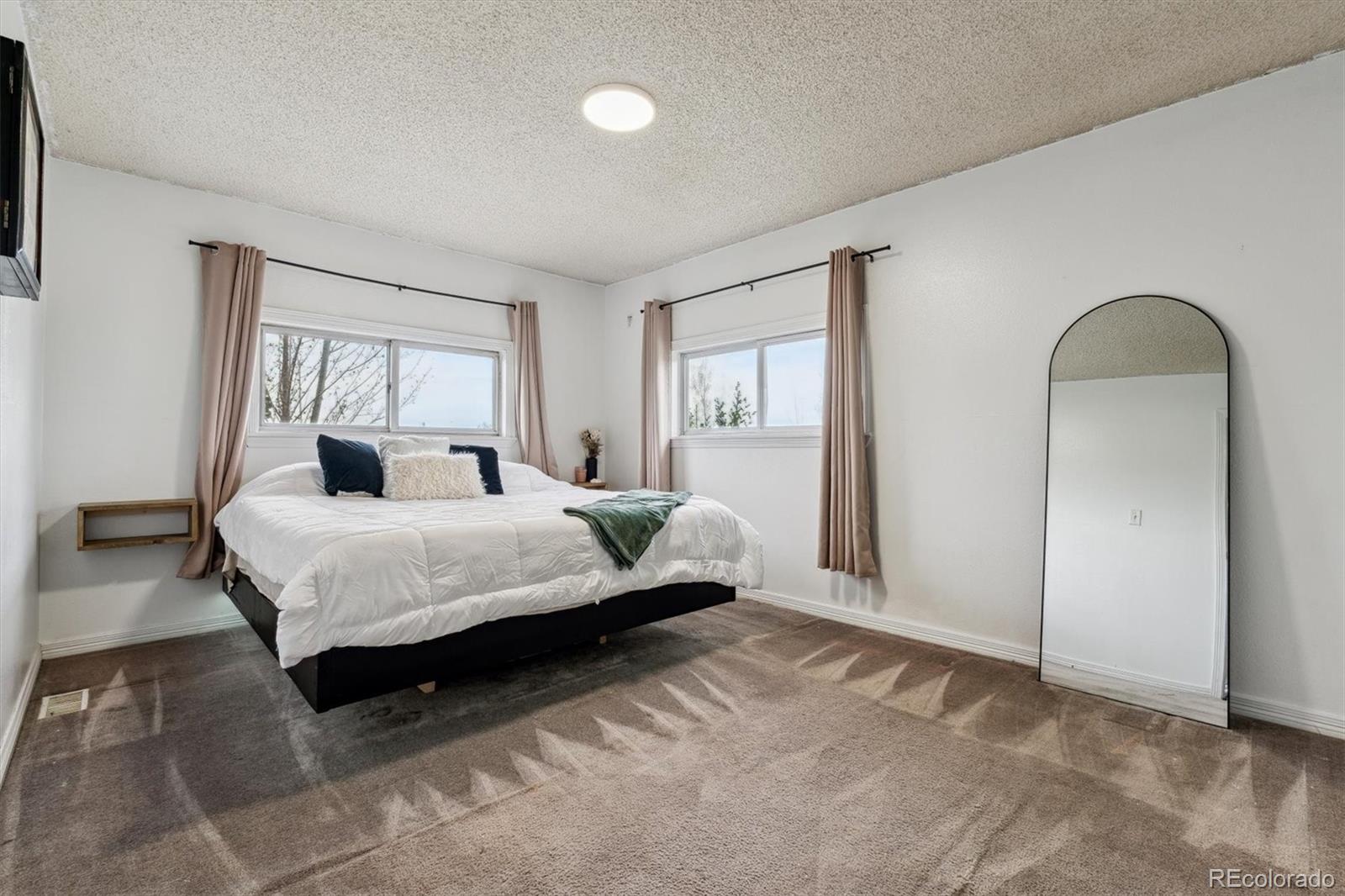 3559 Meadow Lane
