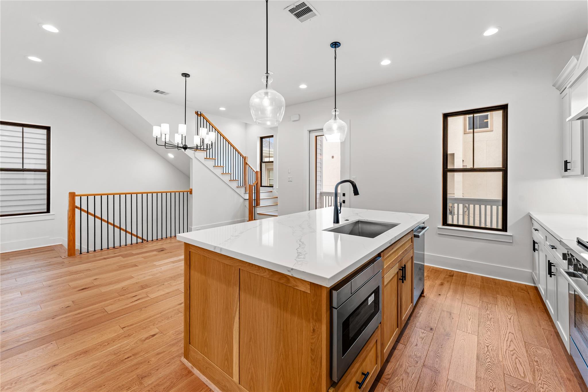515 E 4th Street