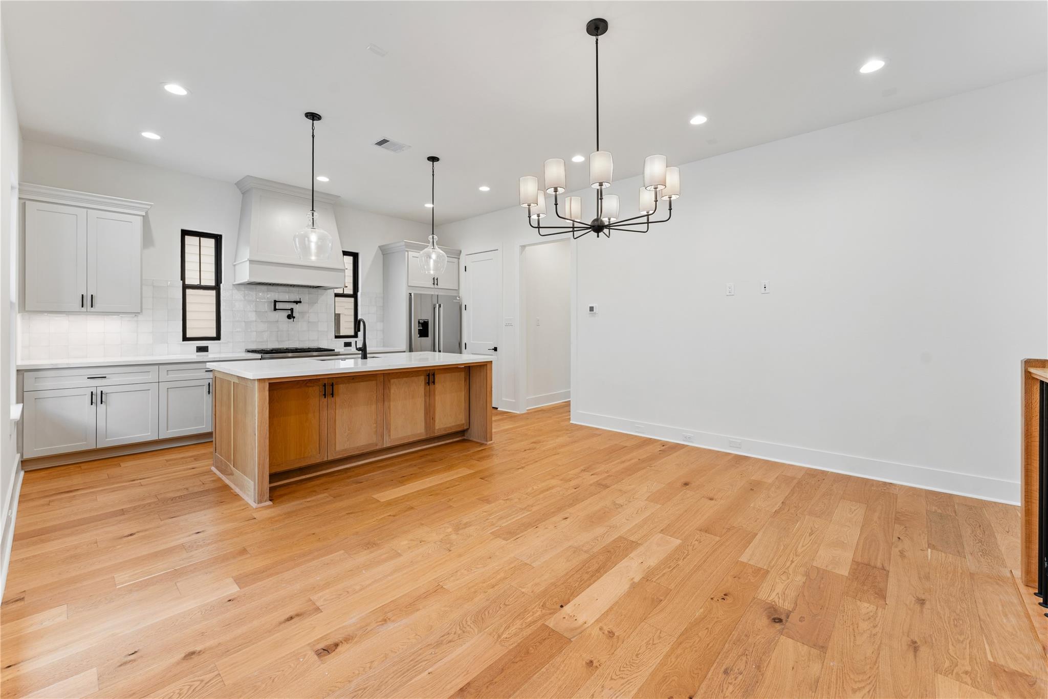 515 E 4th Street
