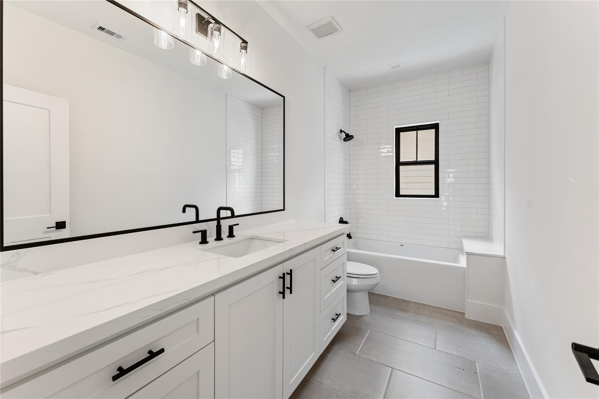 515 E 4th Street