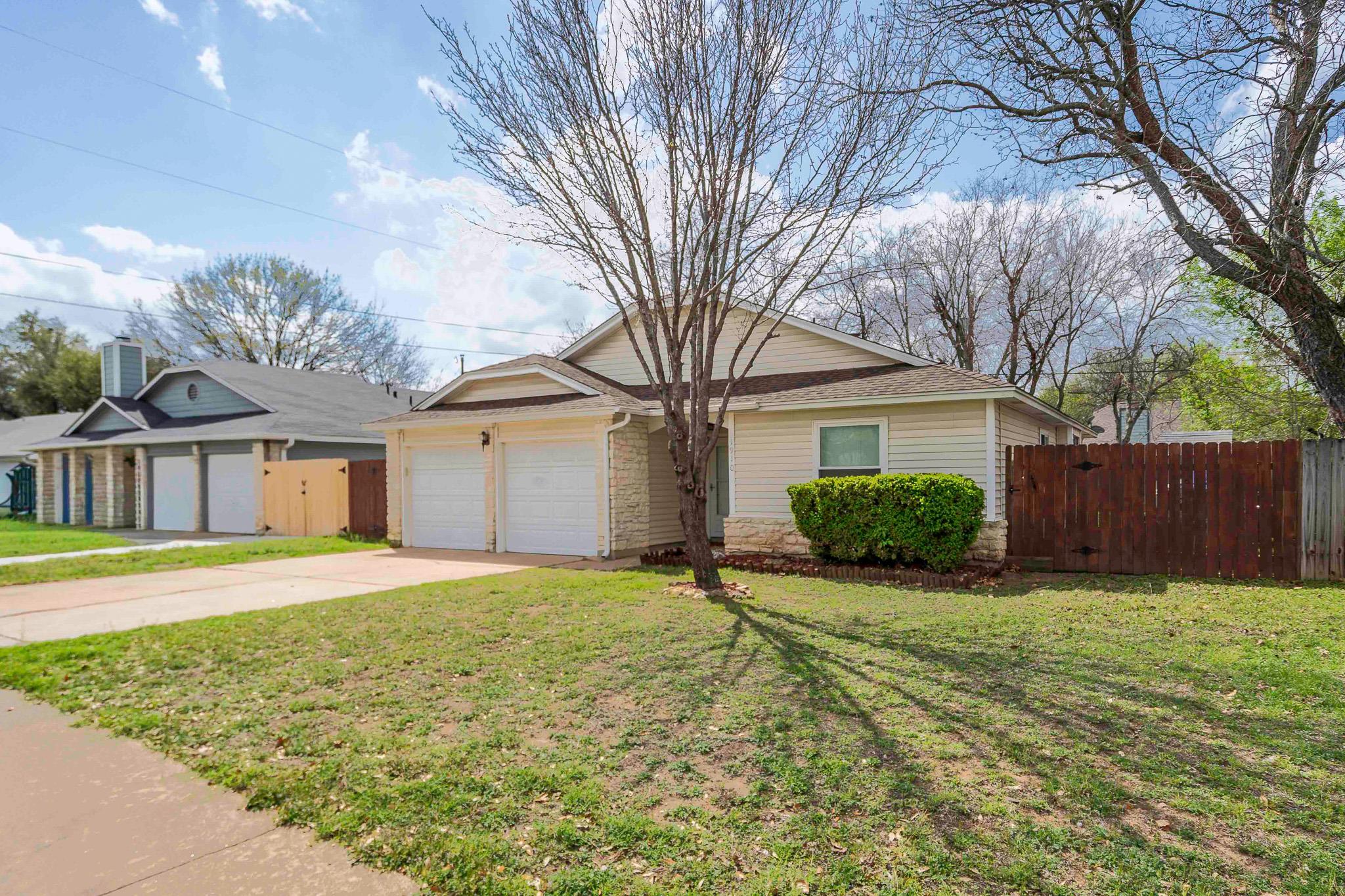 1910 Andover DR