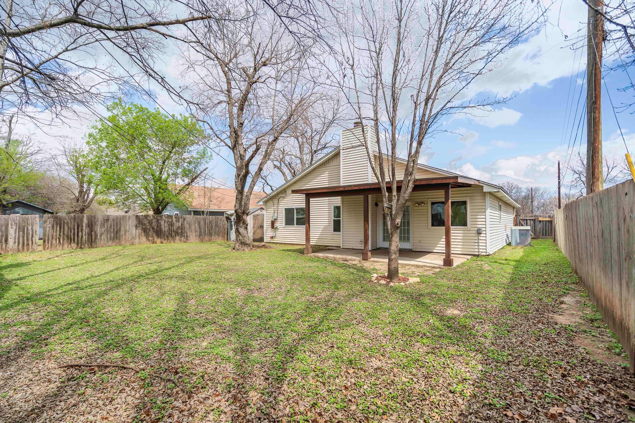 1910 Andover DR