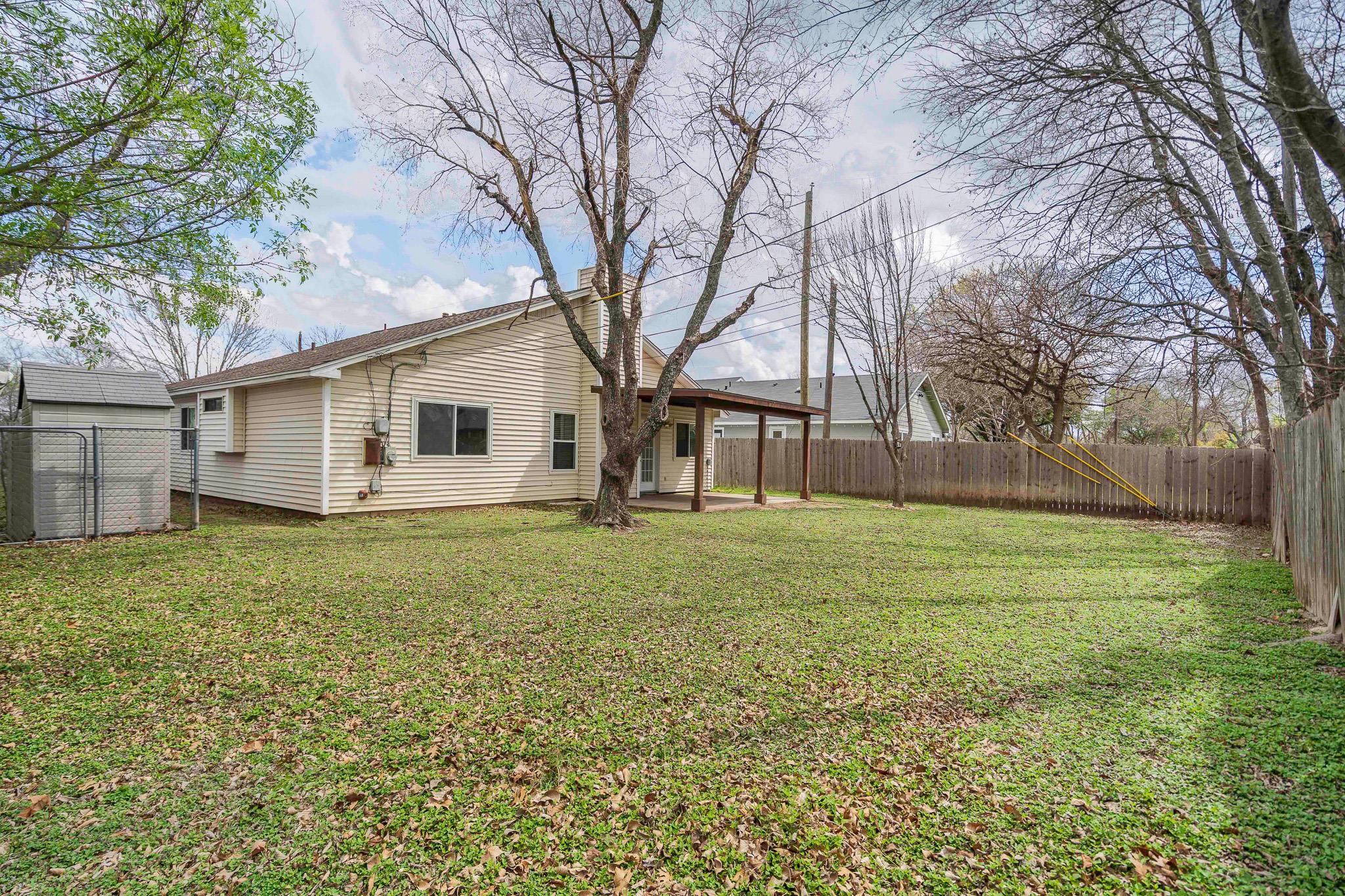 1910 Andover DR
