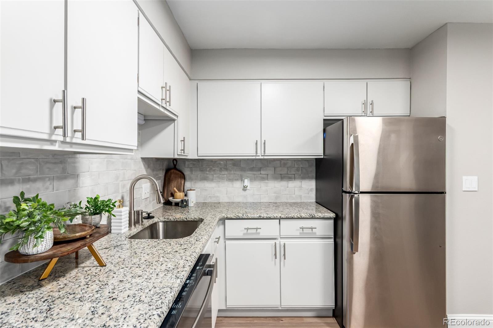 2575 S Syracuse Way Unit: B101