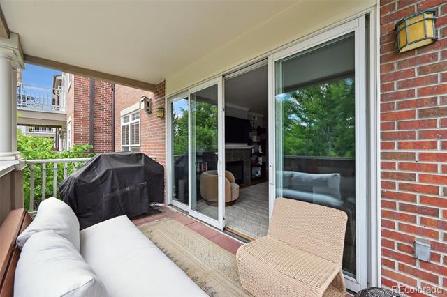 111 S Monroe Street Unit: B203