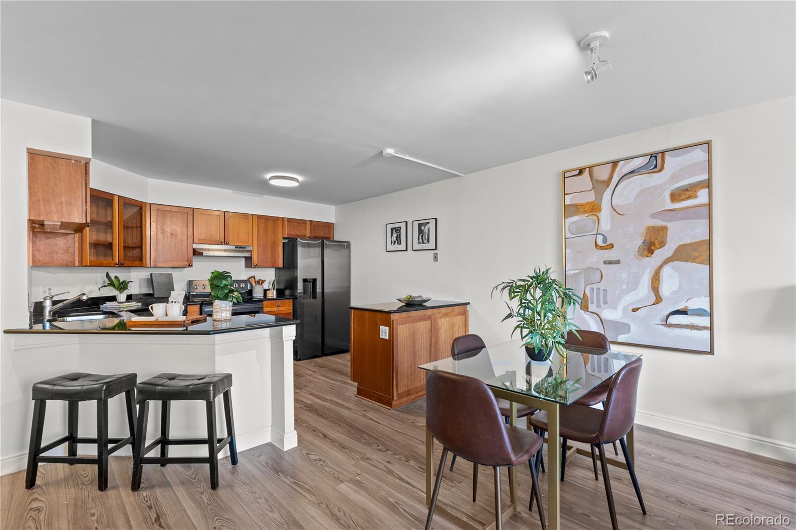 1625 Larimer Street Unit: 2104