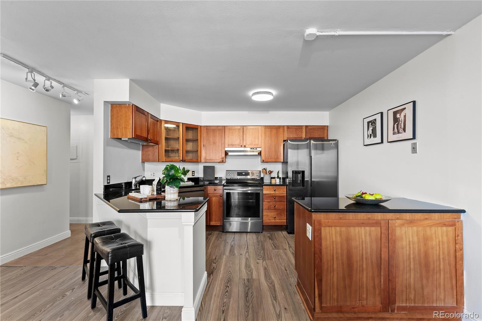 1625 Larimer Street Unit: 2104
