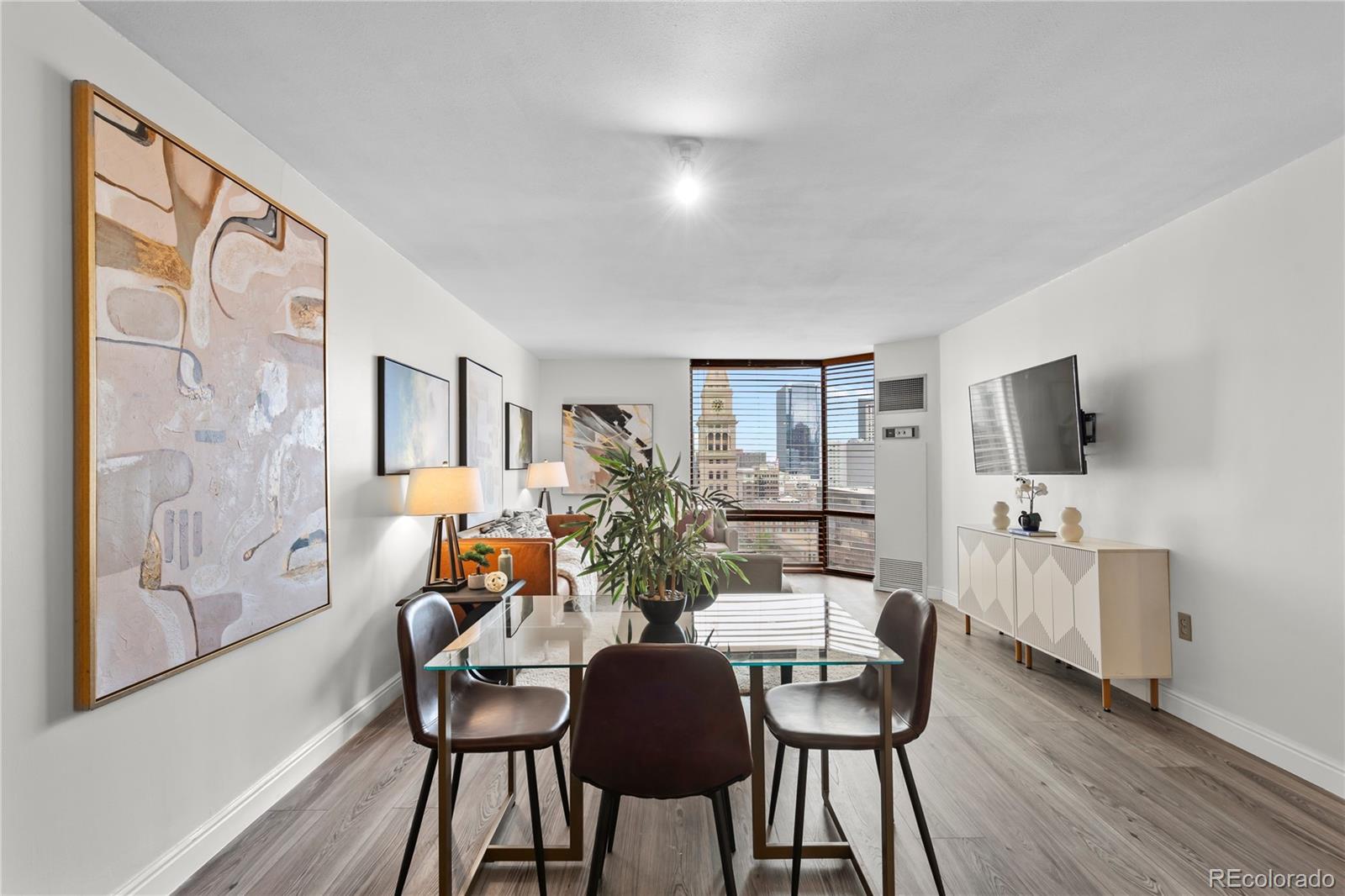 1625 Larimer Street Unit: 2104