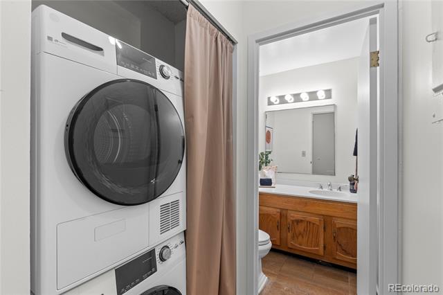 1625 Larimer Street Unit: 2104