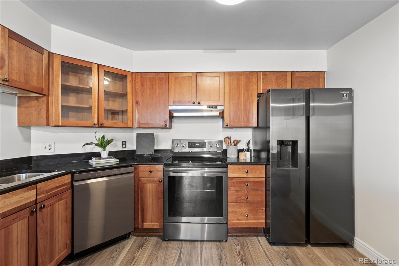 1625 Larimer Street Unit: 2104