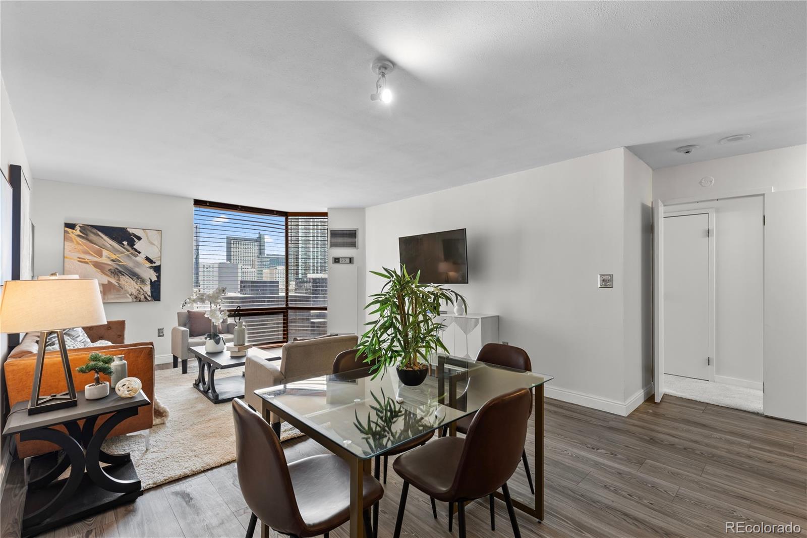 1625 Larimer Street Unit: 2104