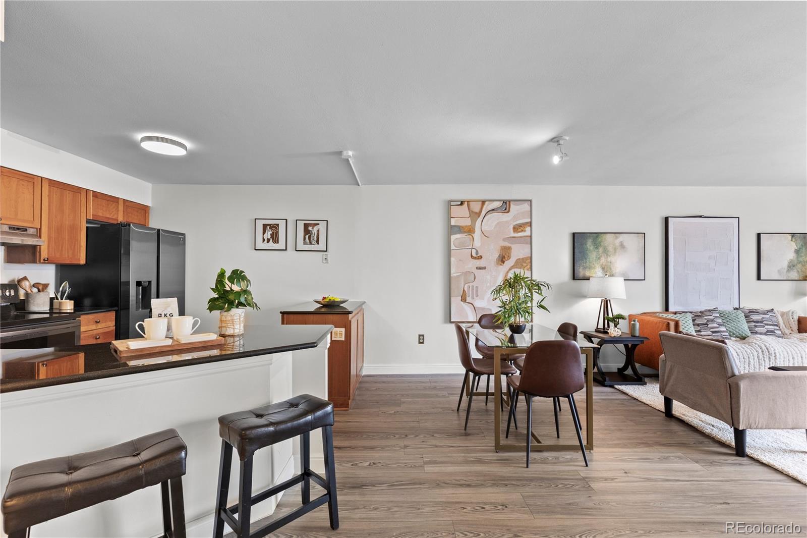 1625 Larimer Street Unit: 2104