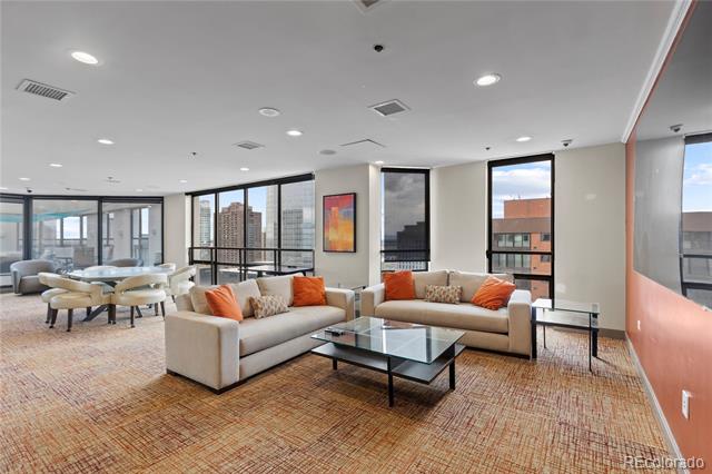 1625 Larimer Street Unit: 2104