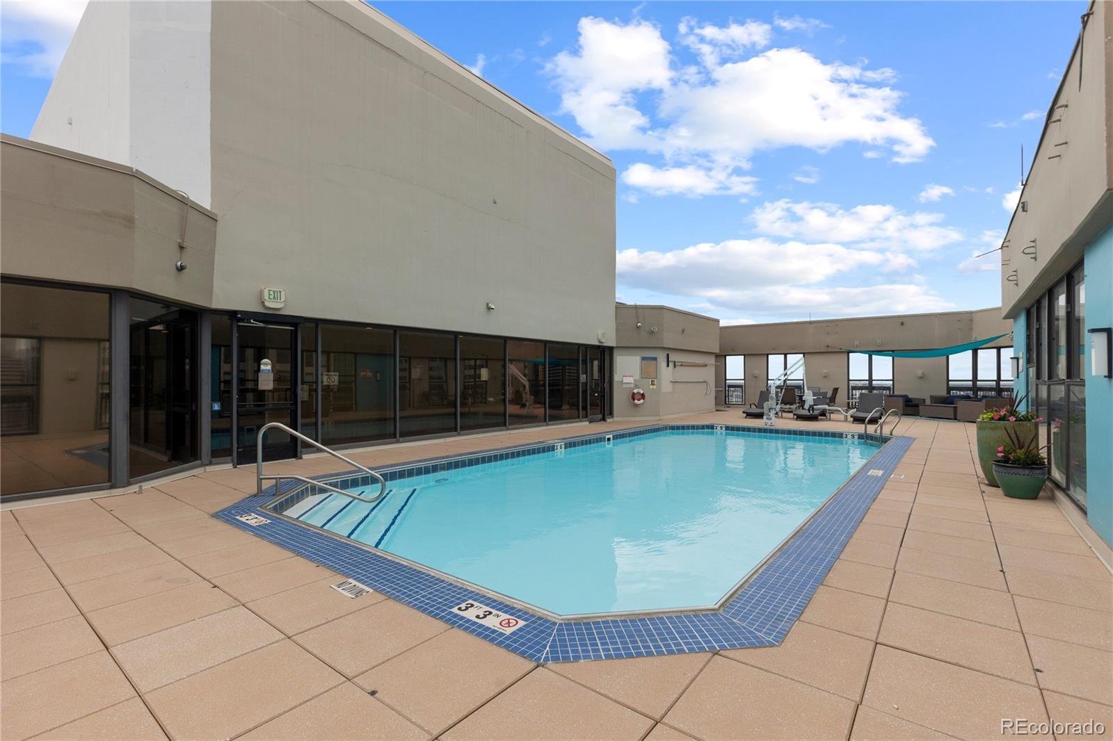 1625 Larimer Street Unit: 2104