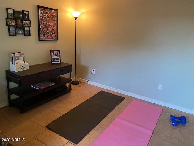 2108 W HERMOSA Drive