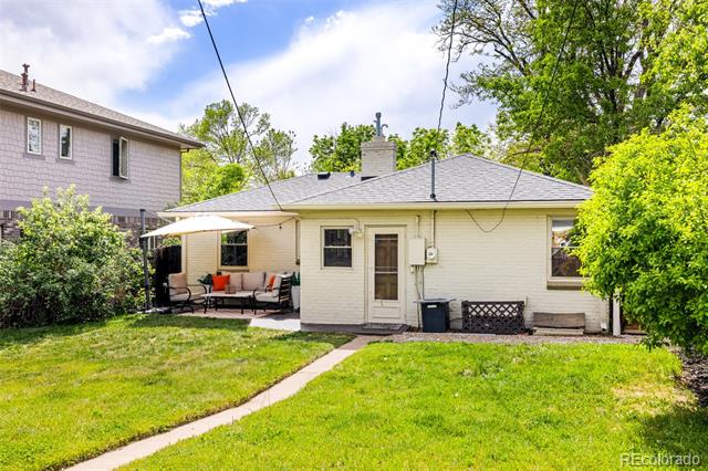 852 Poplar Street