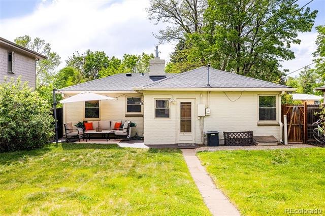 852 Poplar Street
