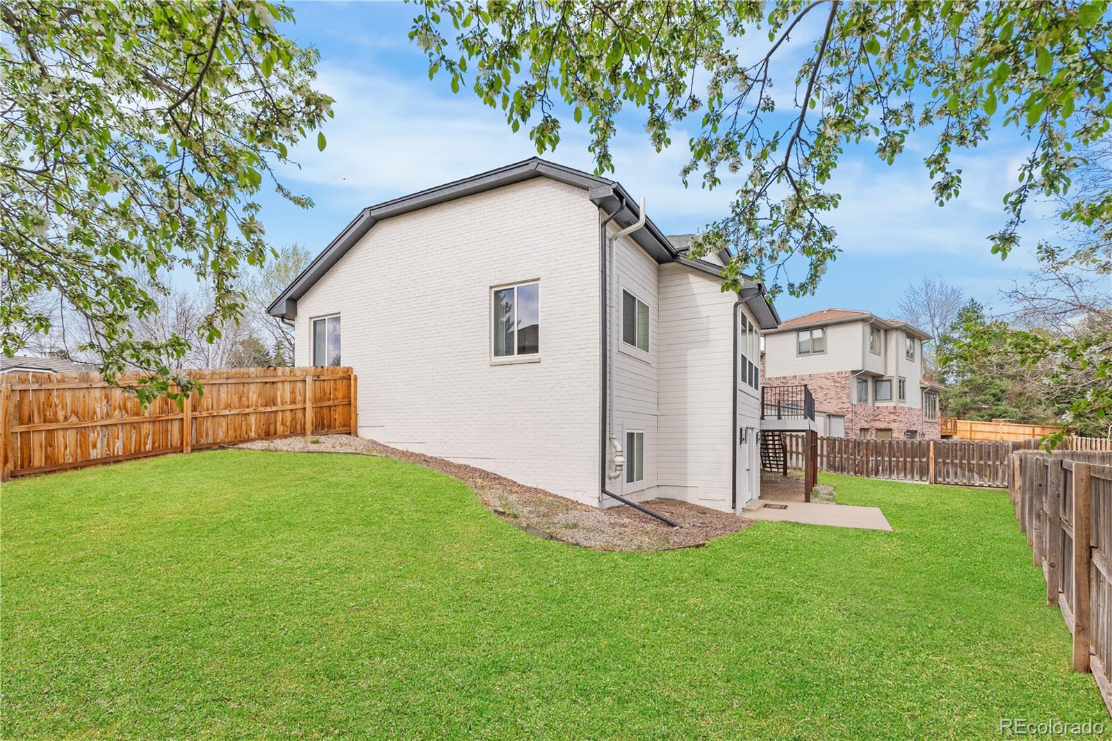 9662 W 69th Place