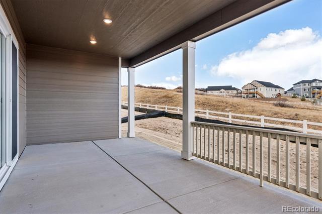 1693 Green Fern Point