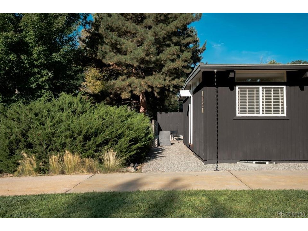 4721 E Idaho Pl