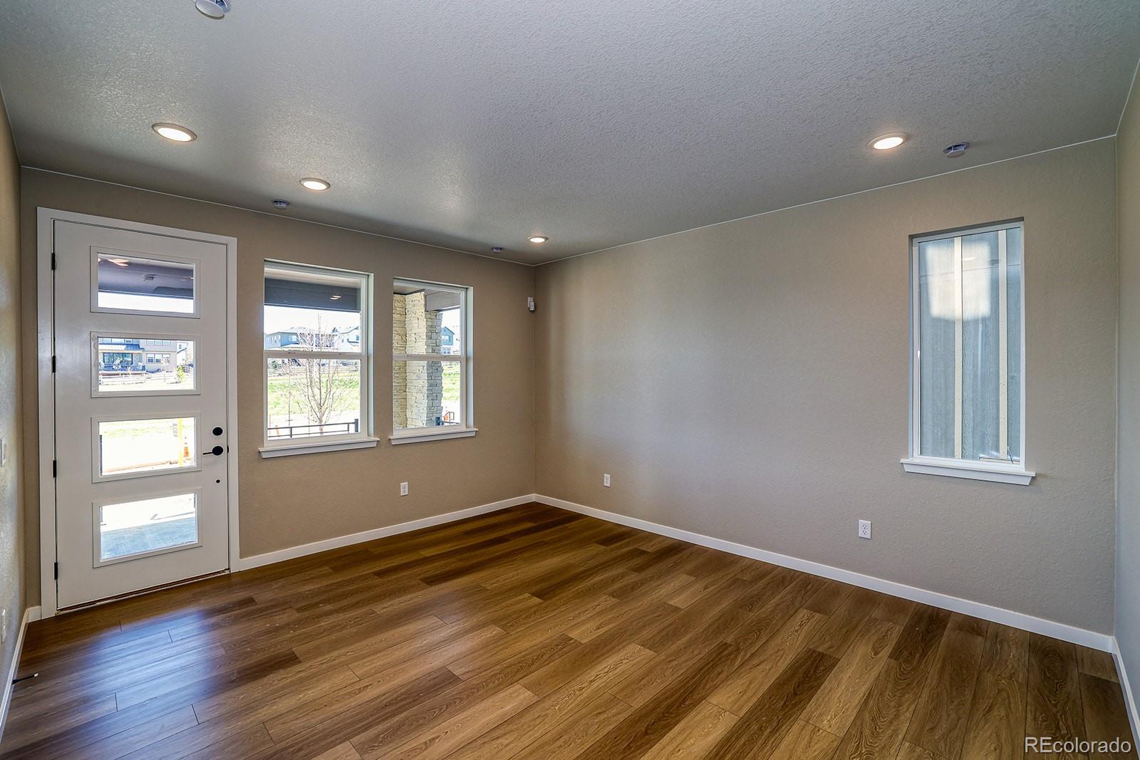 8633 Middle Fork Street