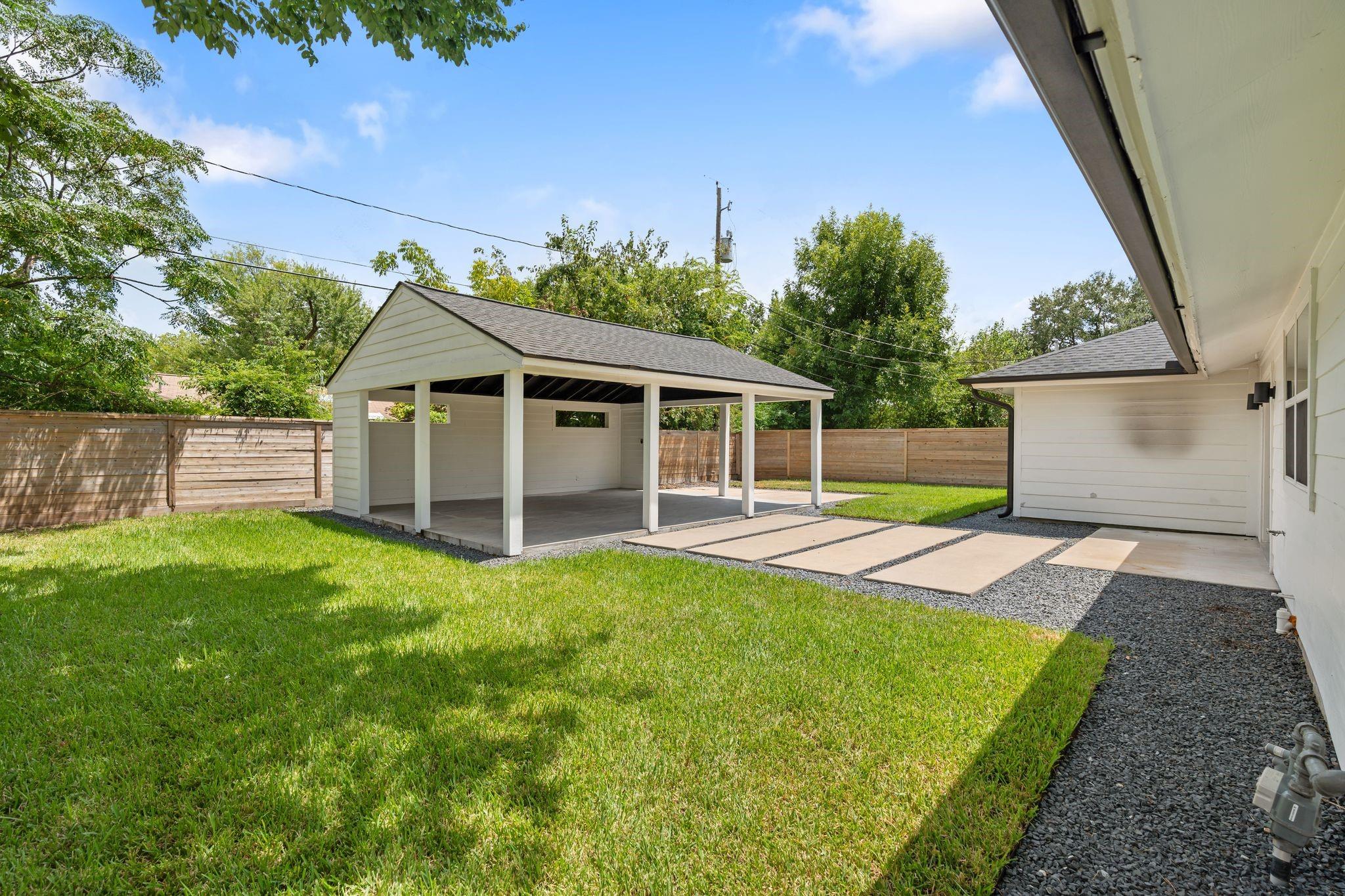 1910 Lynnview Drive