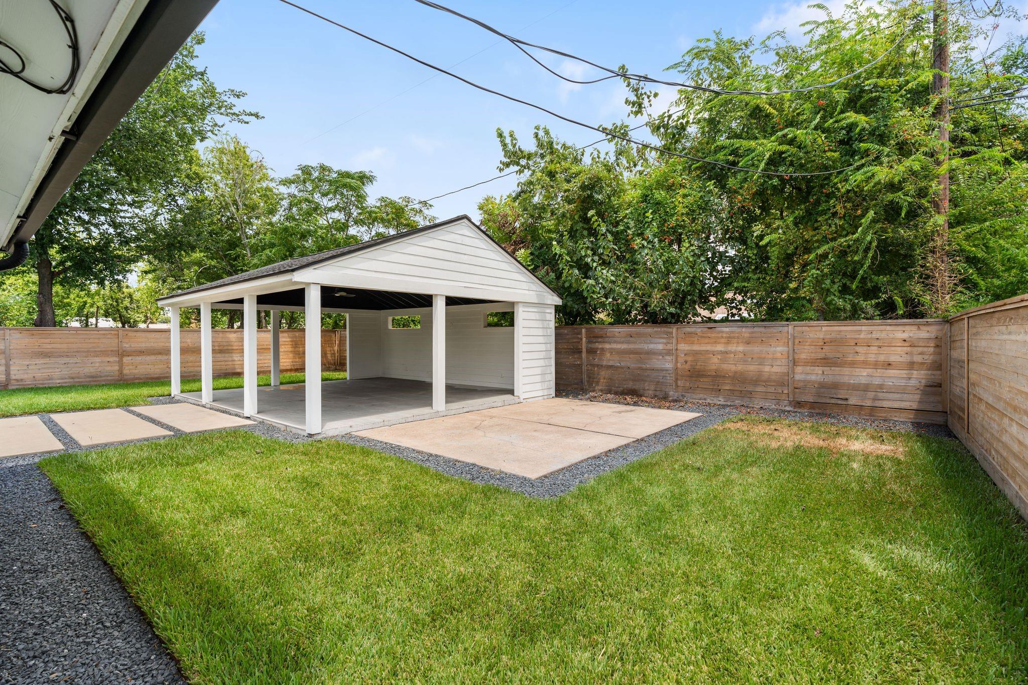 1910 Lynnview Drive