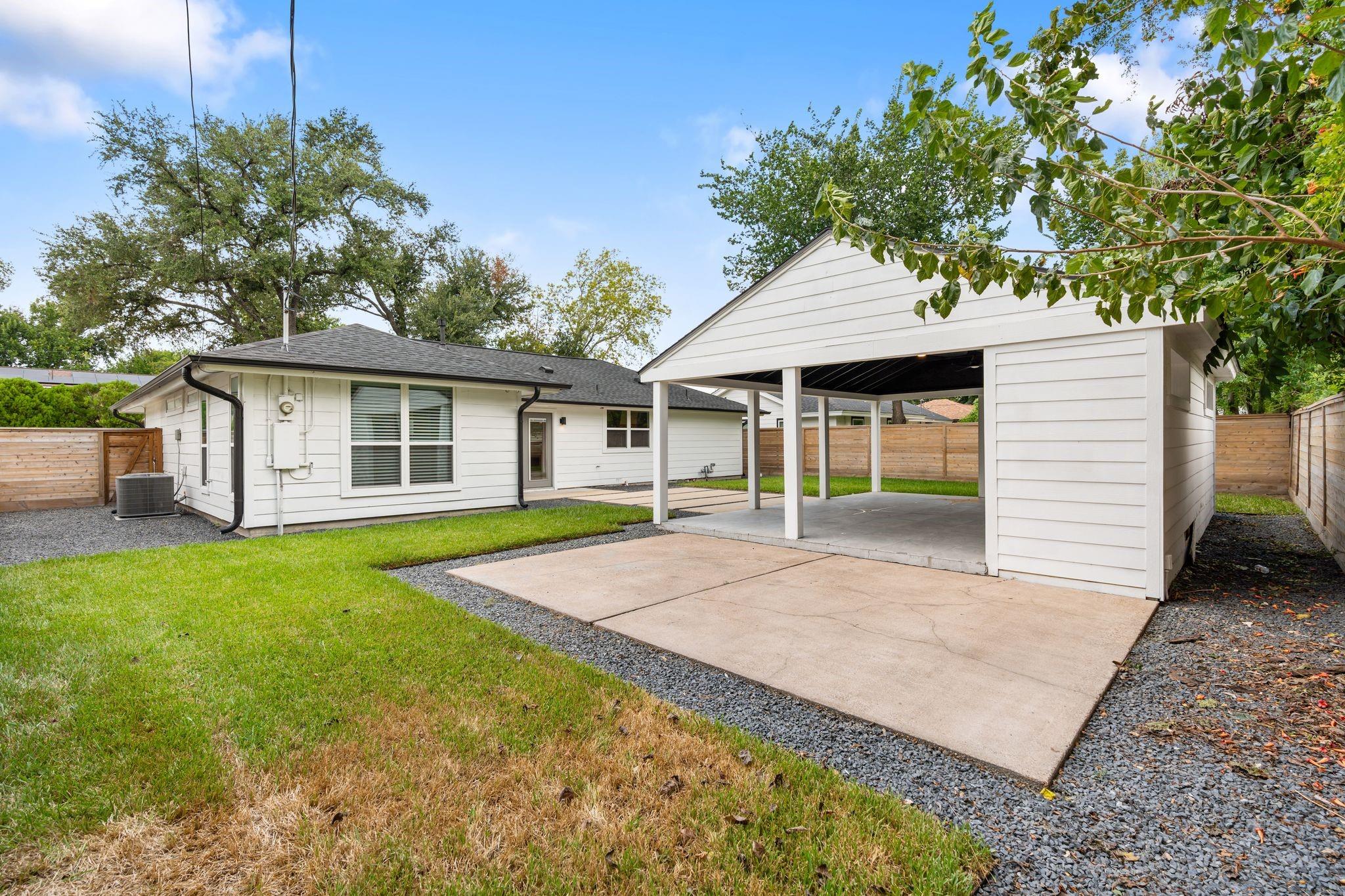 1910 Lynnview Drive