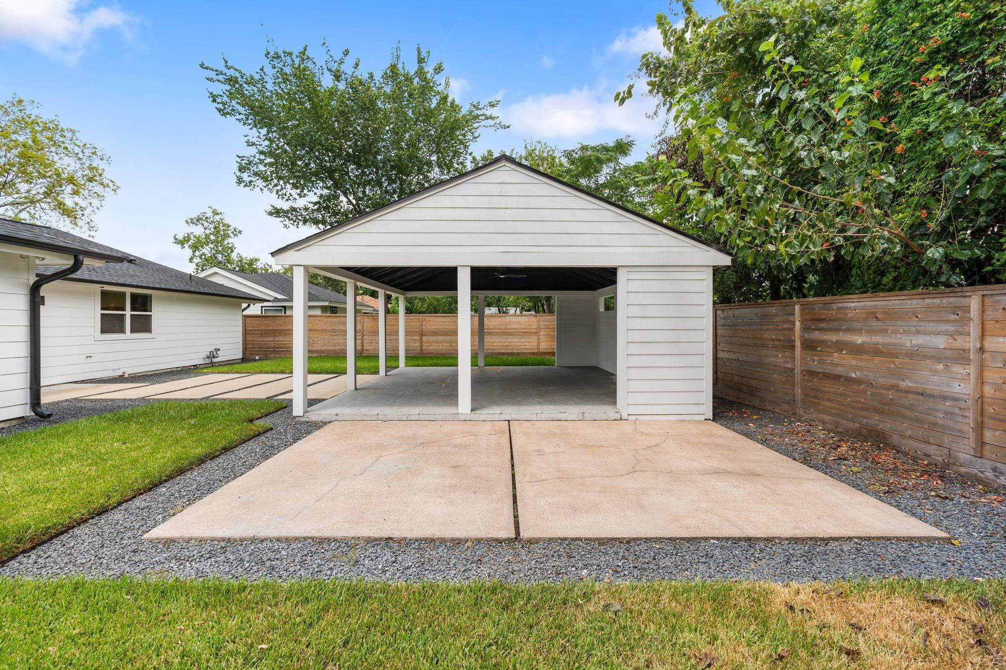1910 Lynnview Drive
