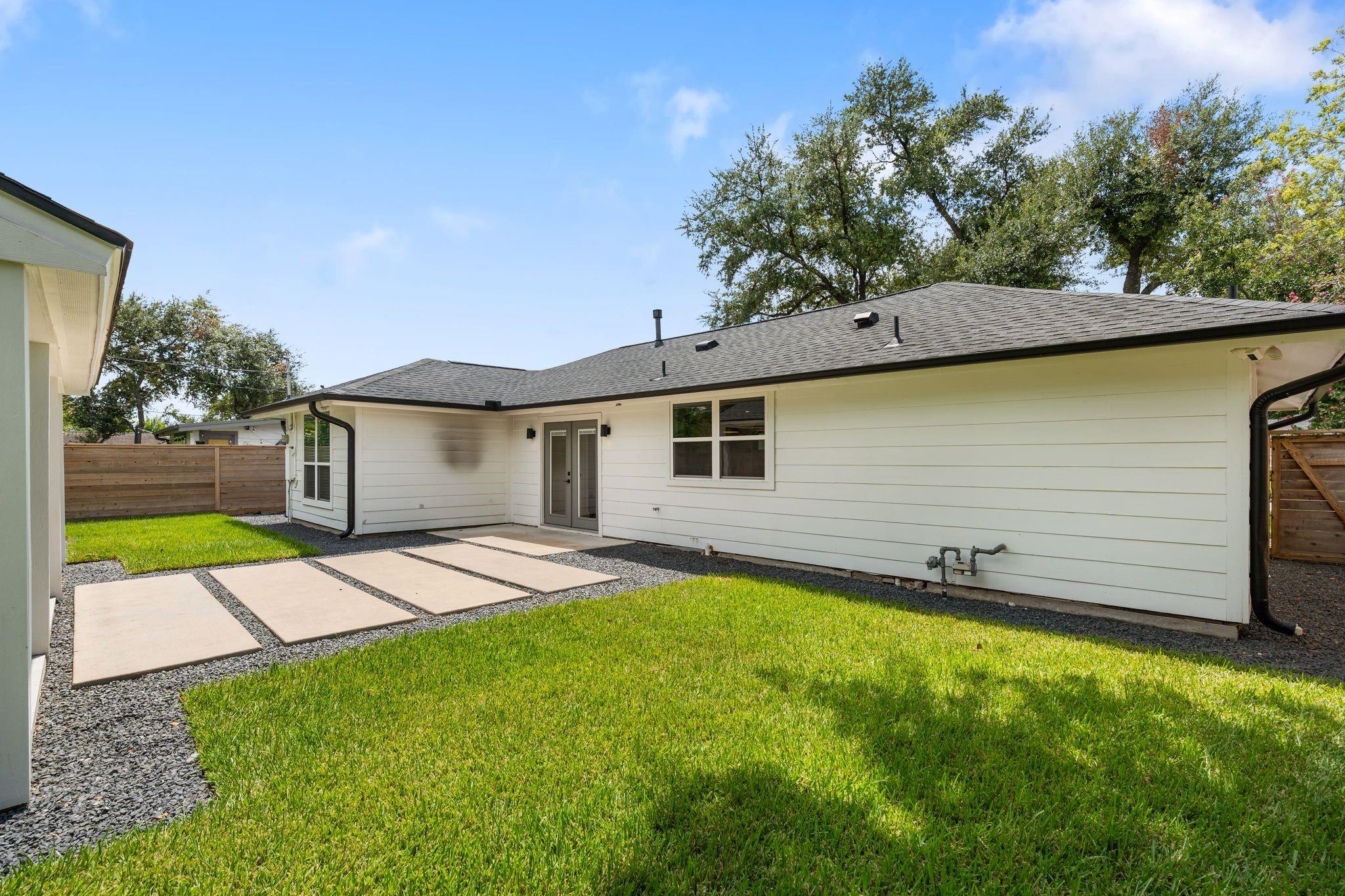1910 Lynnview Drive
