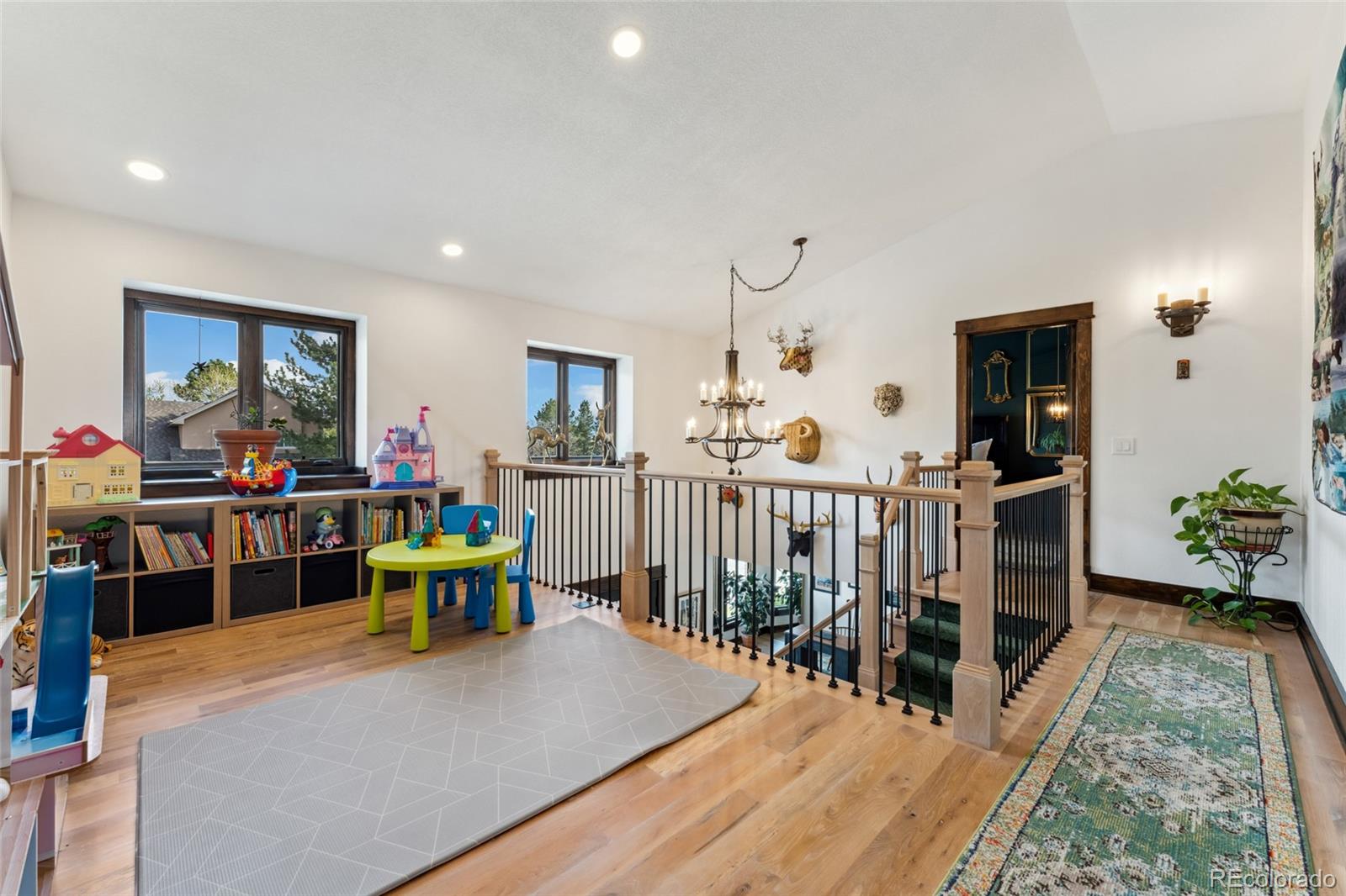 7706 S Crocker Court