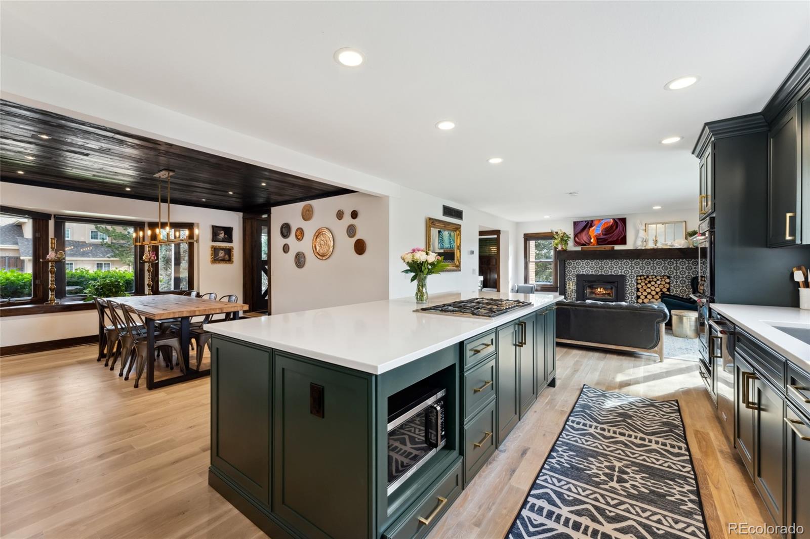 7706 S Crocker Court