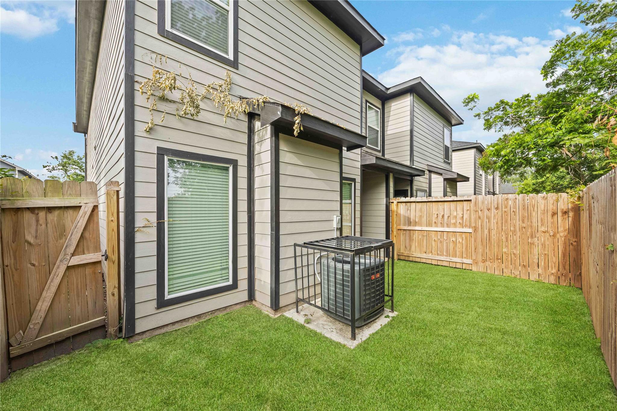 5023 Mallow Street Unit: A/B