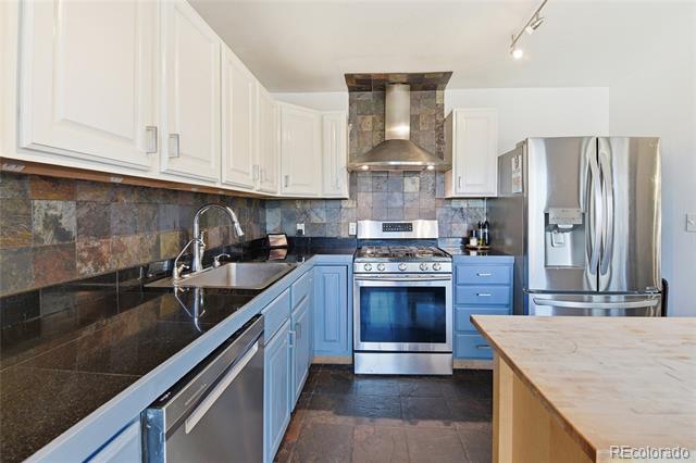 1021 W 100th Avenue