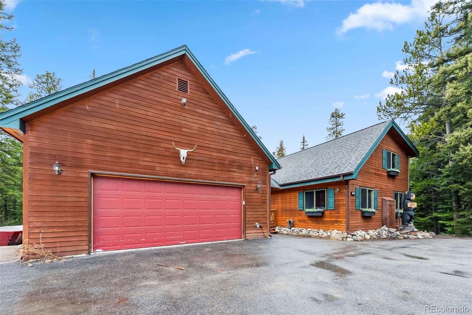 285 Davis Court
