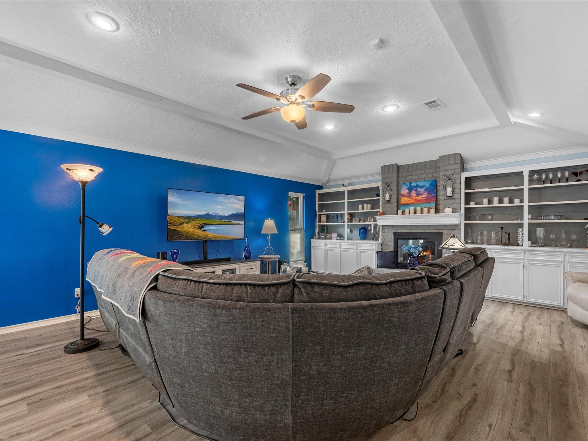 7518 Pin Oak Drive
