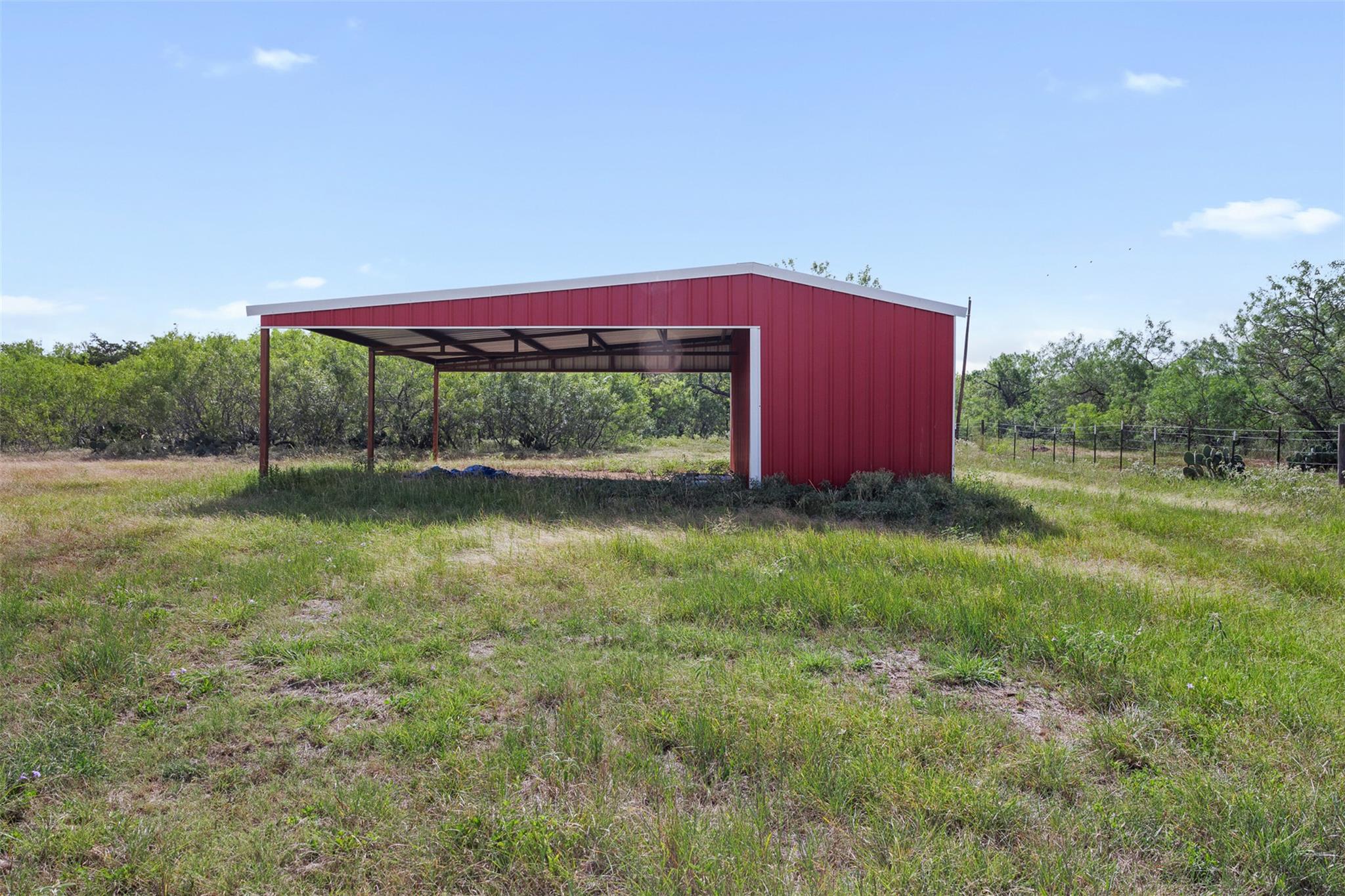 577 Herron TRL, McDade
