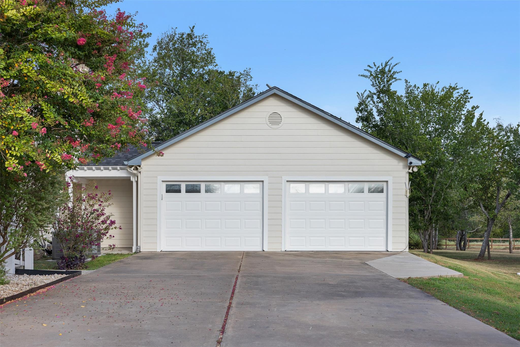 577 Herron TRL, McDade