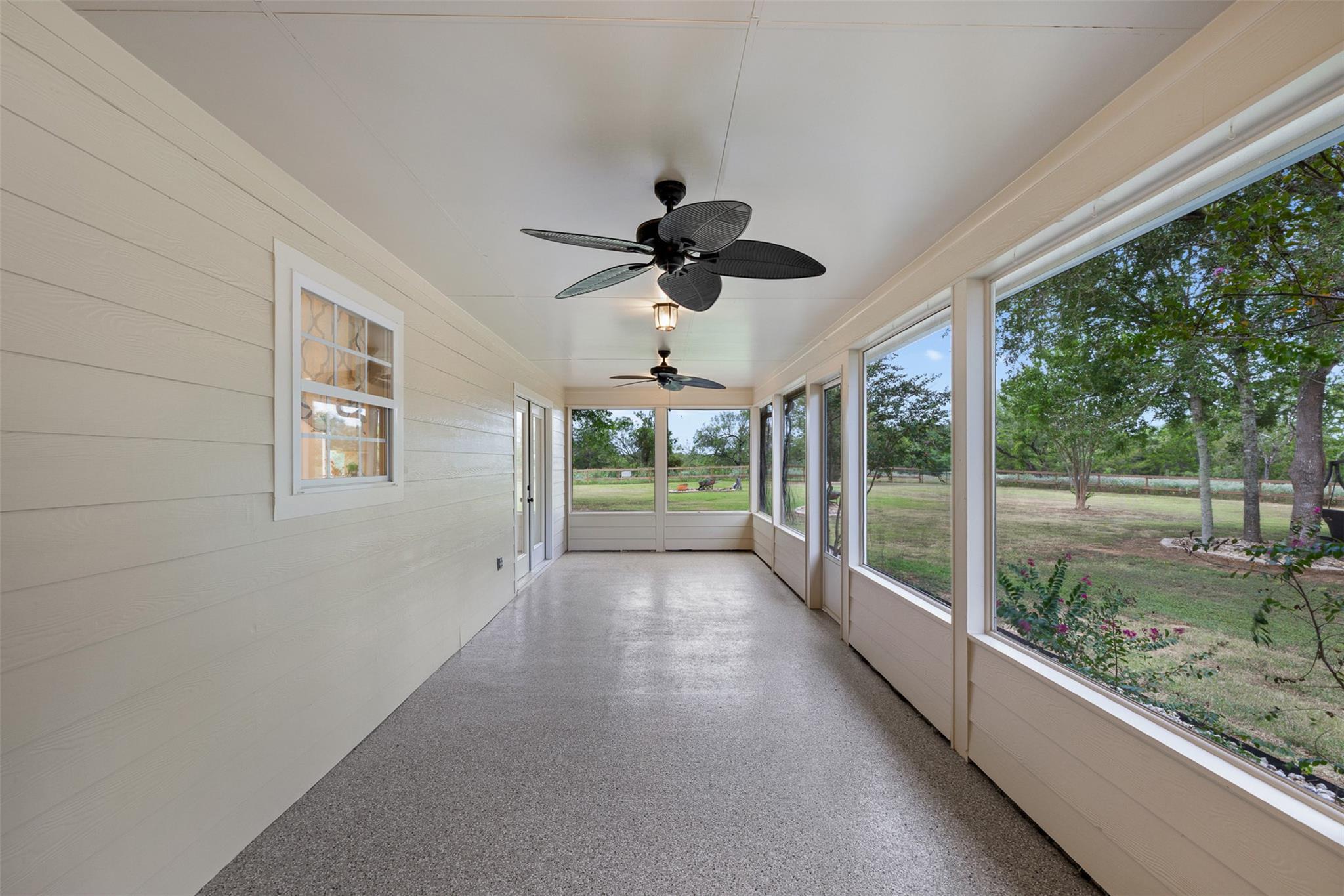 577 Herron TRL, McDade