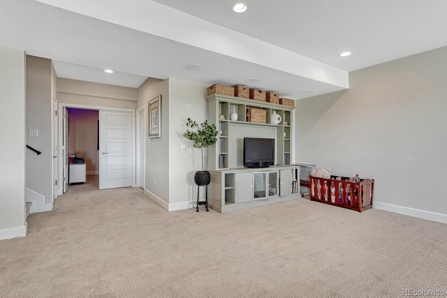 6860 S Yantley Court