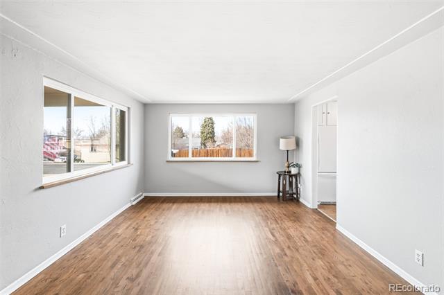 2258-2268 W Maplewood Avenue
