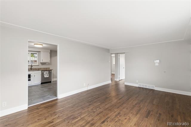 2258-2268 W Maplewood Avenue