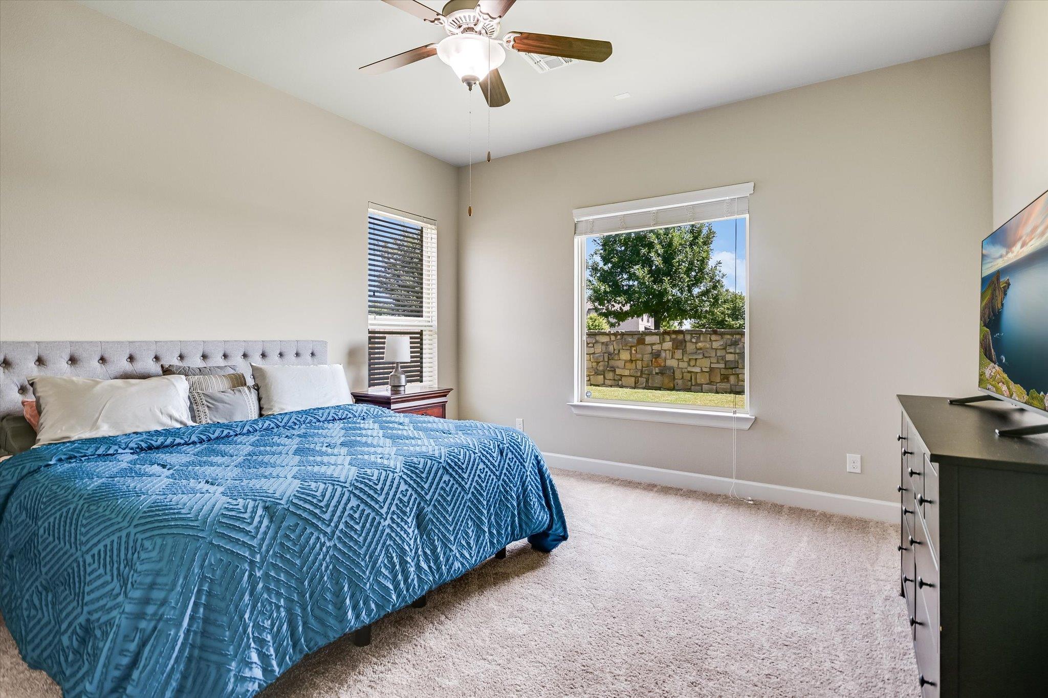 3236 Hidalgo LOOP