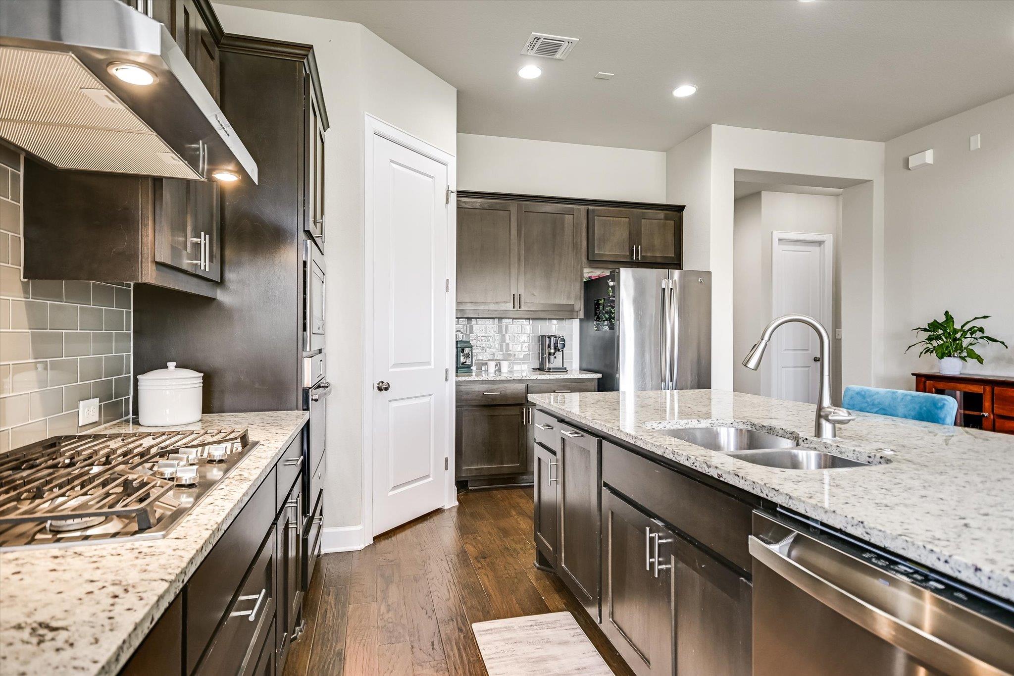 3236 Hidalgo LOOP
