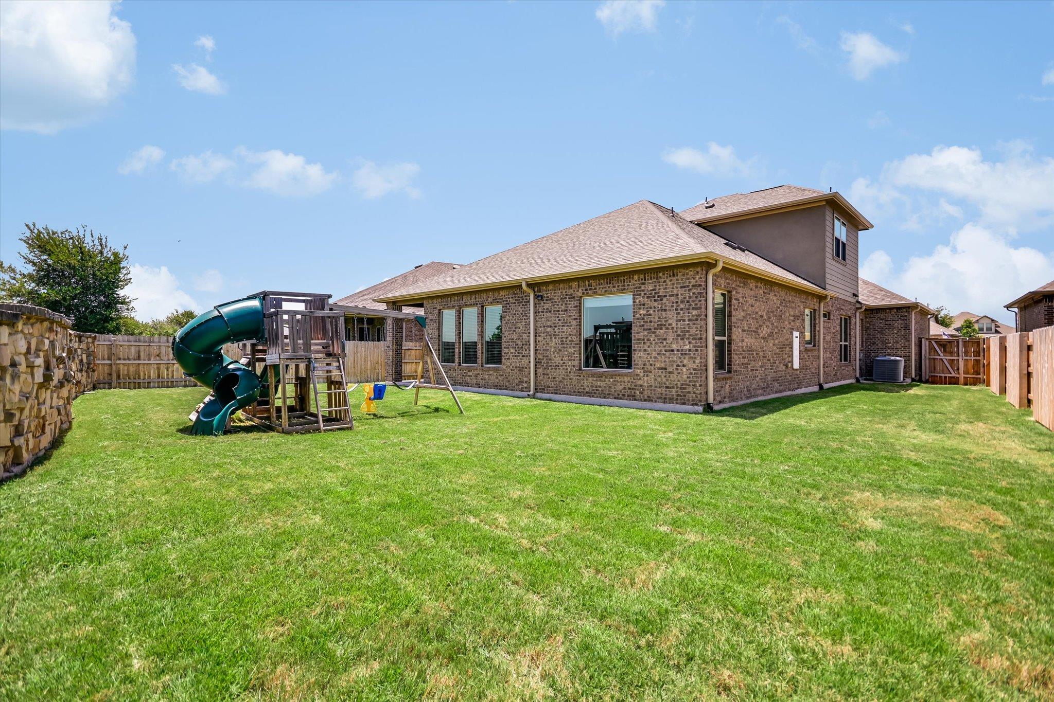 3236 Hidalgo LOOP