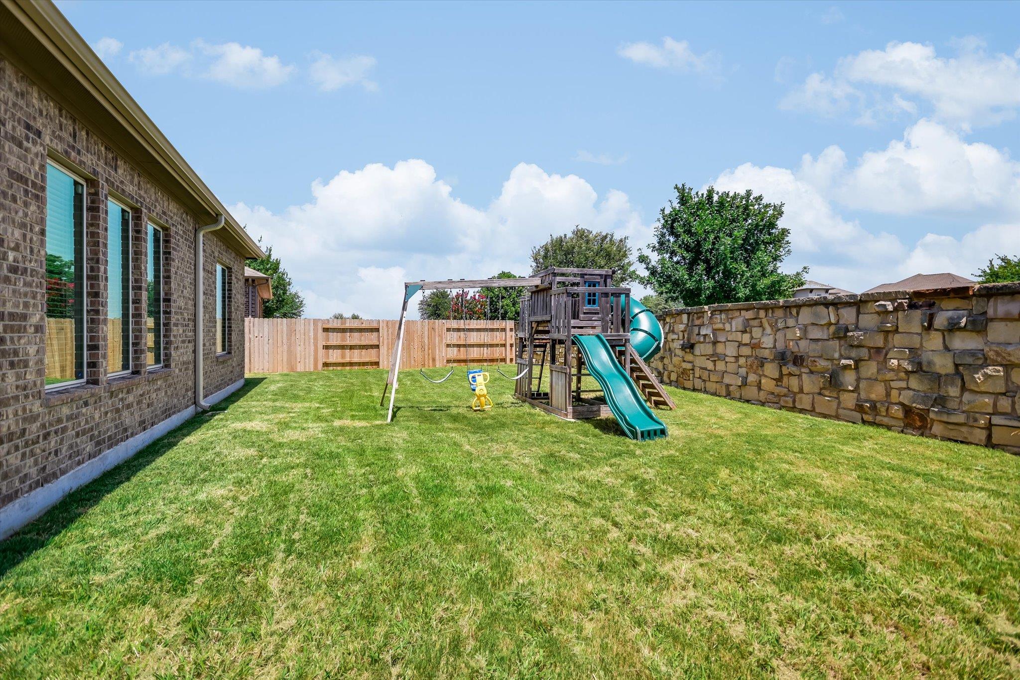 3236 Hidalgo LOOP